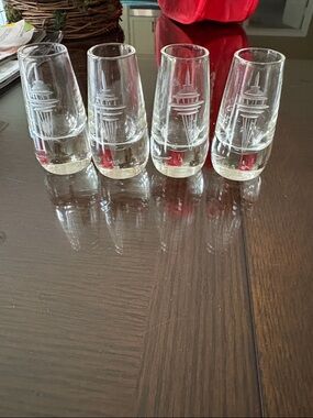 Set of 4 Clear Etched shot glasses of the Seattle Space Needle